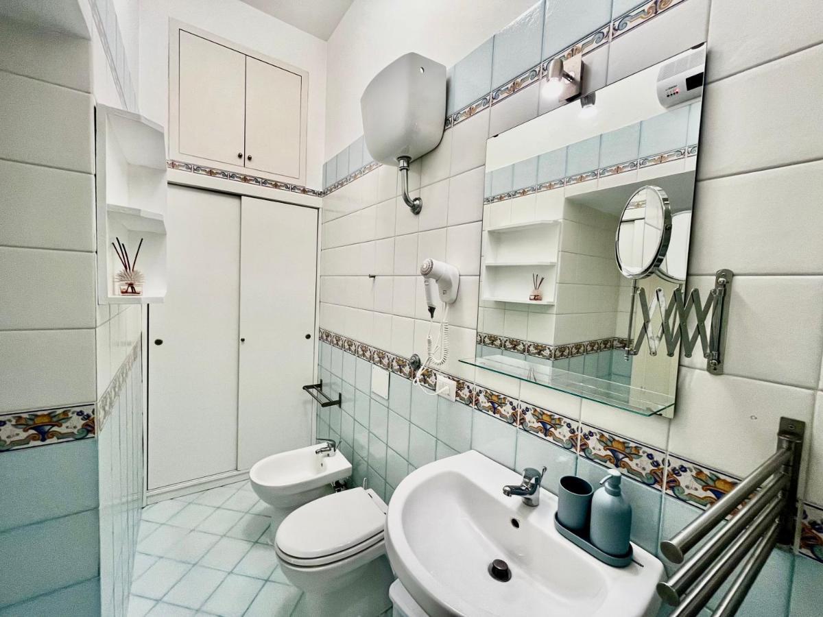Casa Loren In The Heart Of Sorrento Bagian luar foto