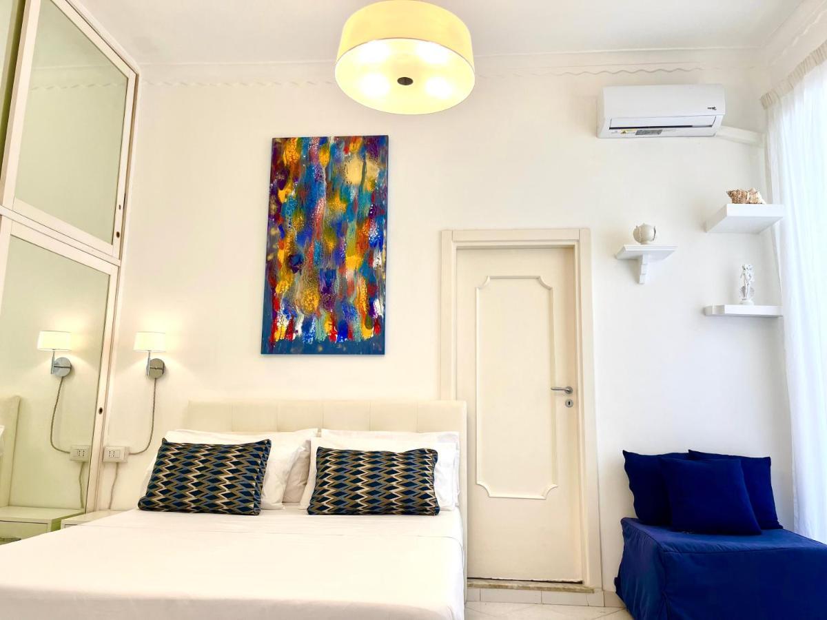 Casa Loren In The Heart Of Sorrento Bagian luar foto