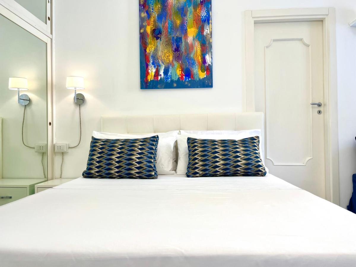 Casa Loren In The Heart Of Sorrento Bagian luar foto